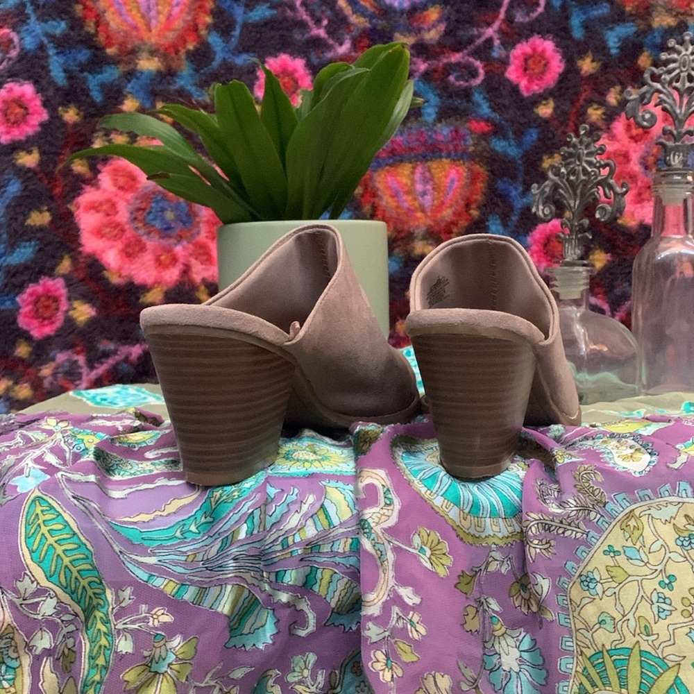 Old Navy Tan Mules with Suede Finish - Picture 3 of 3